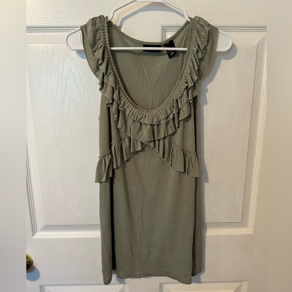 New York & Company Sleeveless Ruffle Tank Top